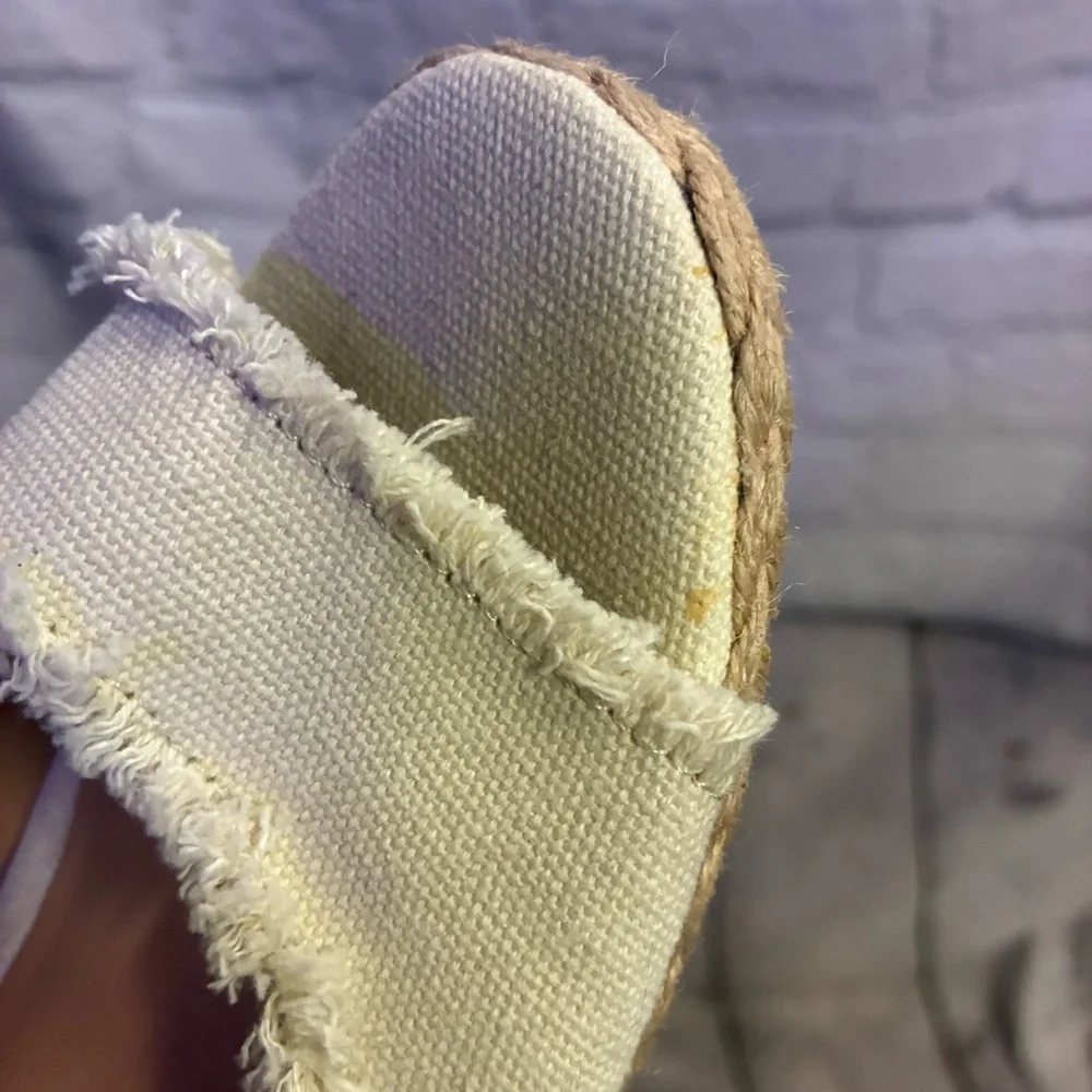 Tommy Bahama Savina Wedge‎ Espadrille Cream Sandals Size 9M Beach Vacation Shoes